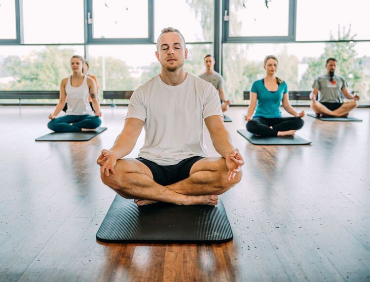 Fitnessstudio cityaktiv Schwabach Entspannung beim Yoga